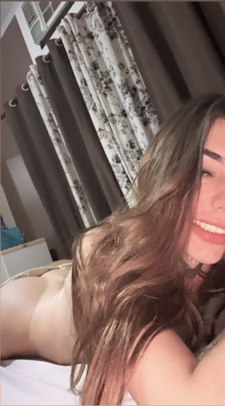 Melyssa Barbosa 21