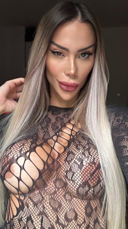 Layla 15