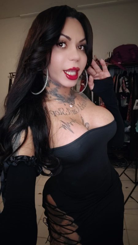 Morena Tatuada 15