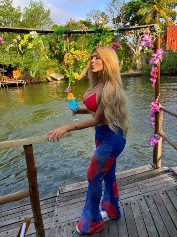Lara Rodrigues 10