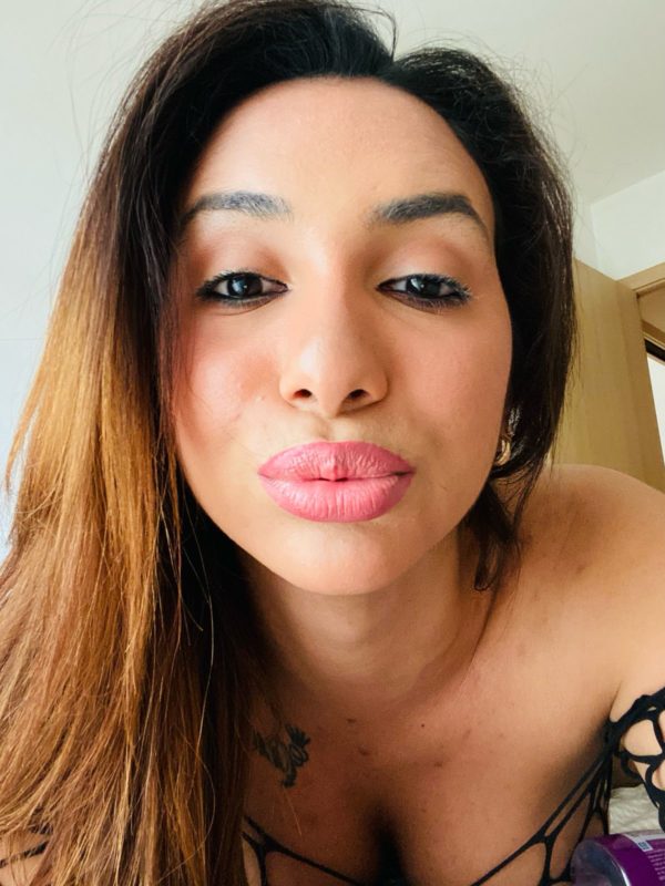 Ariella Fox 1