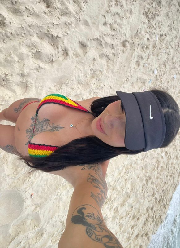 Jade Oliveira 15