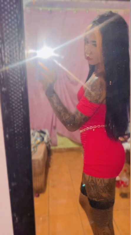 Morena Tatuada 35