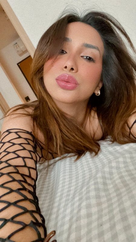 Ariella Fox 3