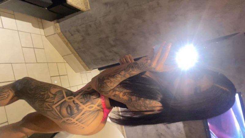 Morena Tatuada 1