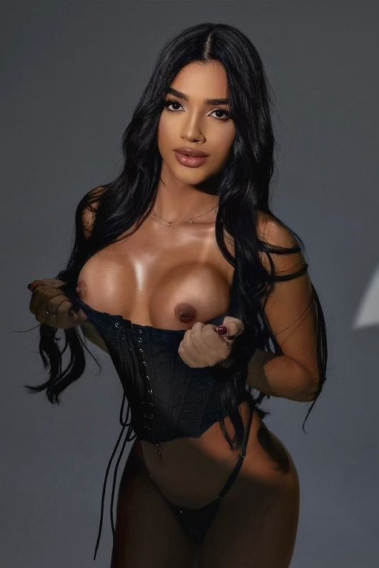 Emanuelle Martins 7