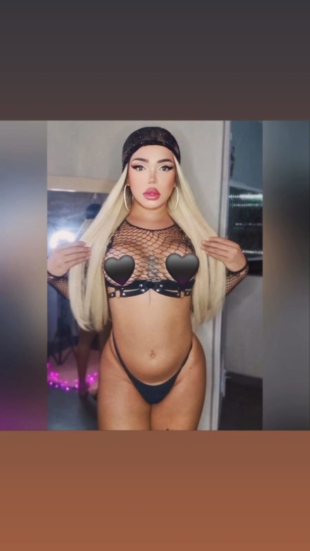 Leticia Mello 19