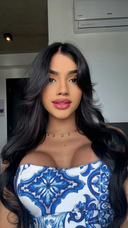 Emanuelle Martins 10