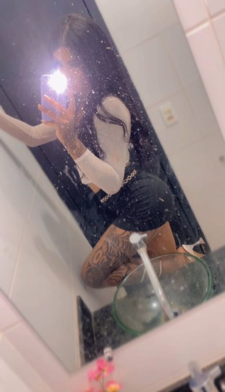 Morena Tatuada 45