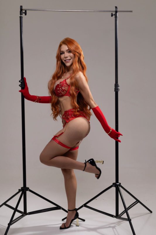 Victoria Mancini 28