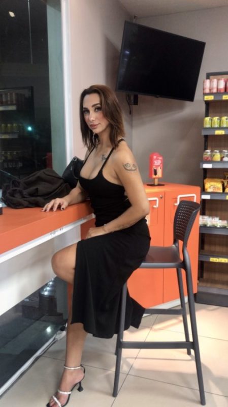 Ariella Fox 76