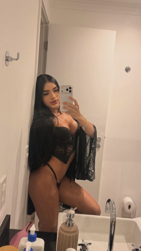 Emanuelle Martins 10