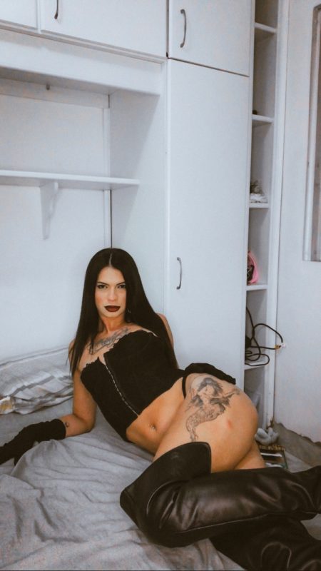 Bianca Mackenzie 5