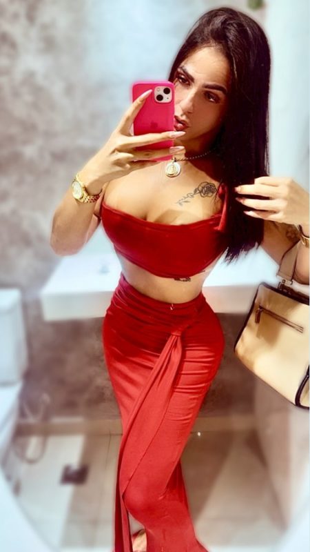 Emanuela Souza 11