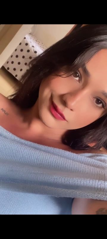 Mia Alves 22