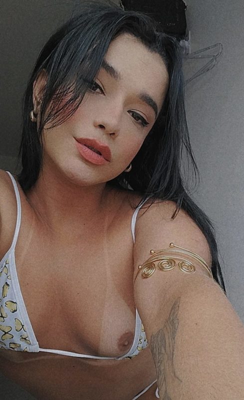 Mia Alves 11