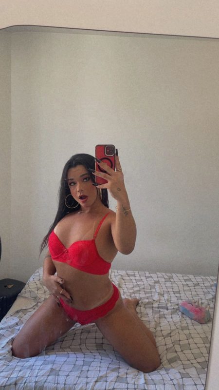Mia Alves 35