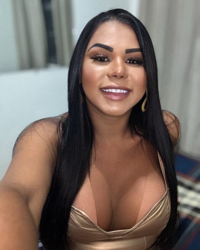 Carolzinha Cavala 8
