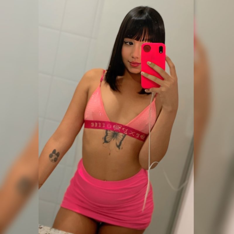 Julia Santos 4