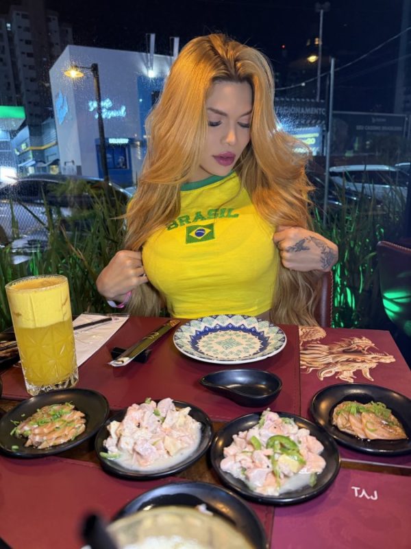 Karlinha 44