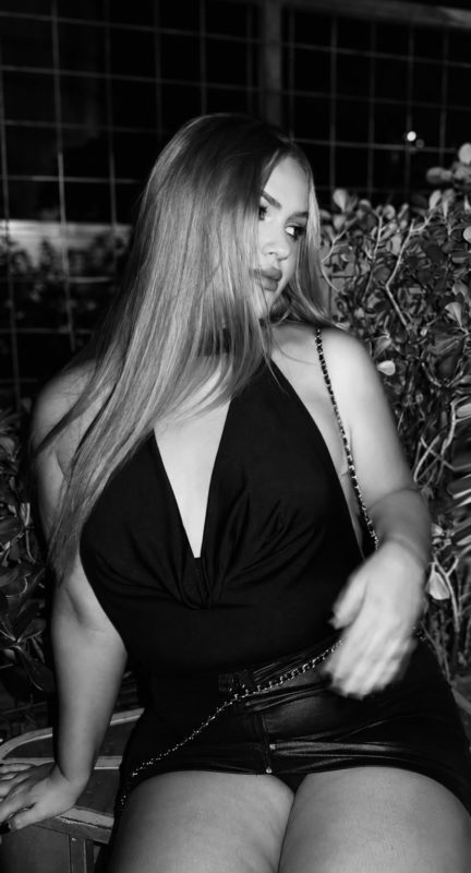 Mariana Moskov 8