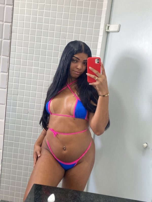 Leticia Amorim 38
