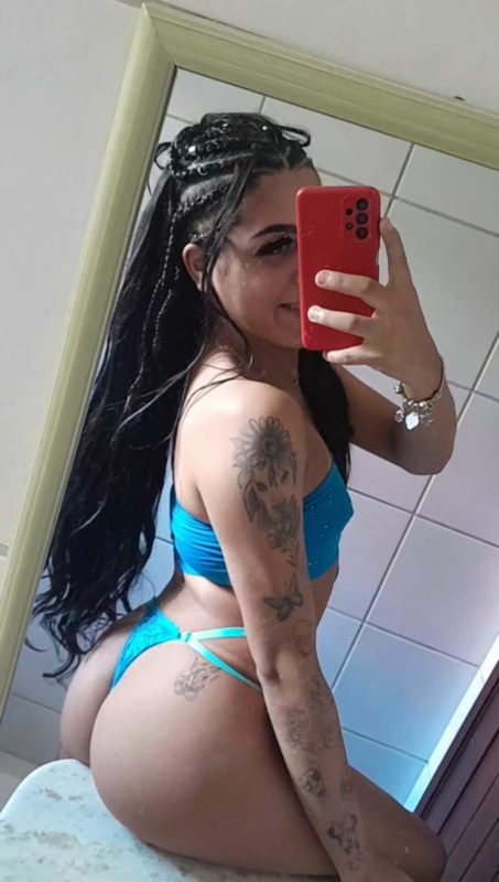 Lara Sophia 19
