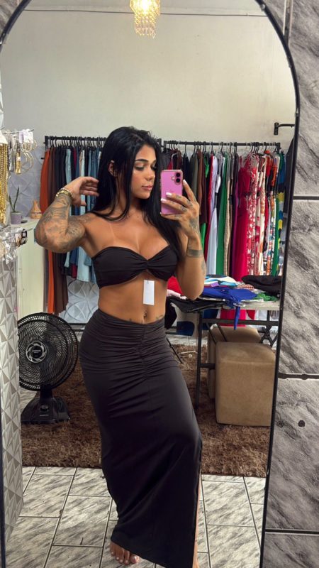 Yara Bueno 17