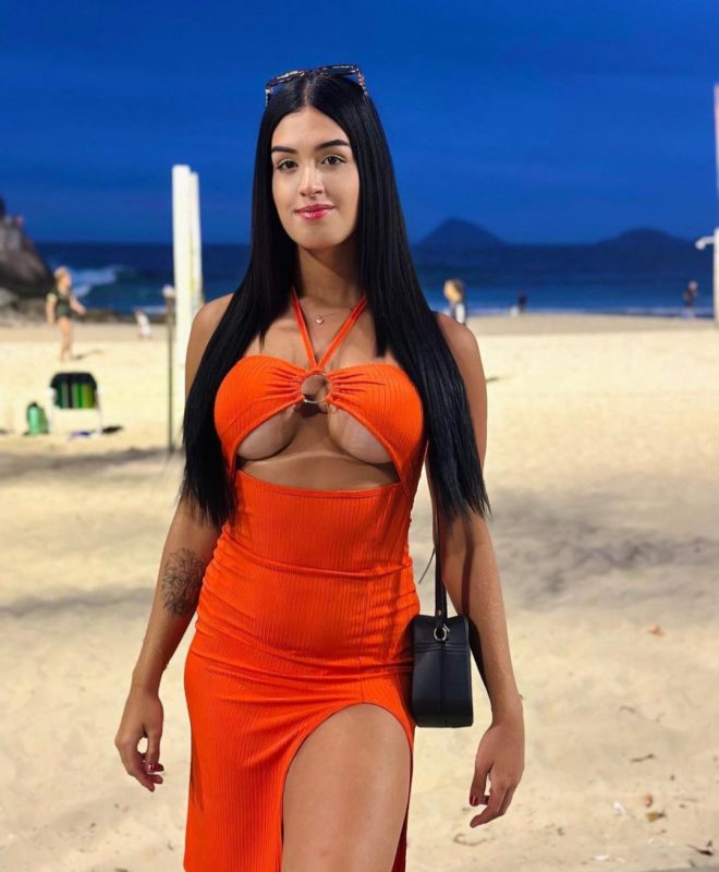 Larissa Buarque 23