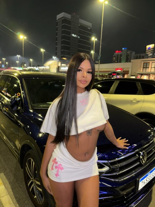 Milena Mendes 9