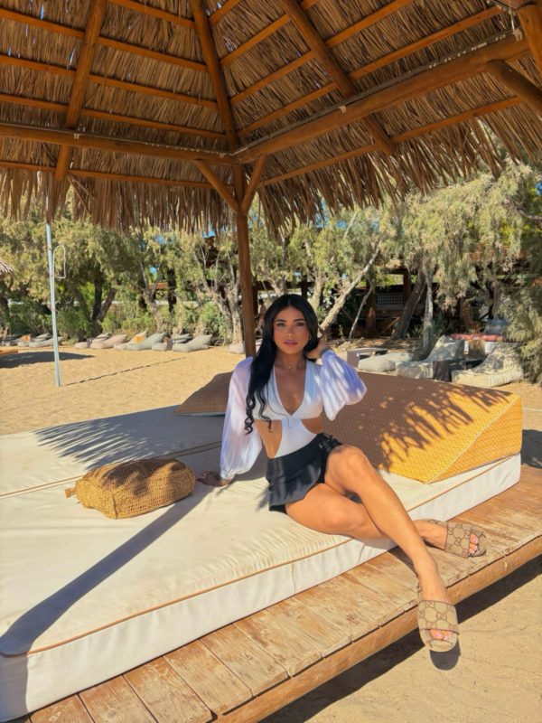 Yara Bueno 14