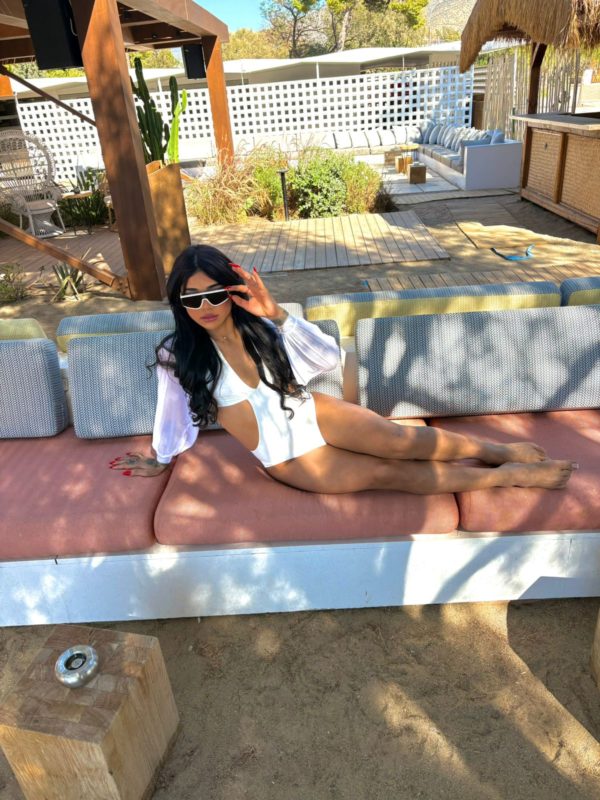 Yara Bueno 10