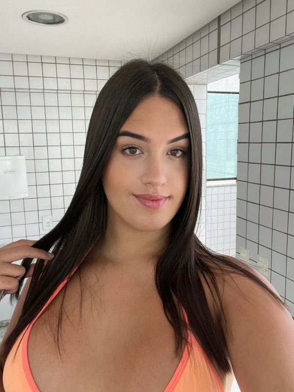 Larissa Buarque