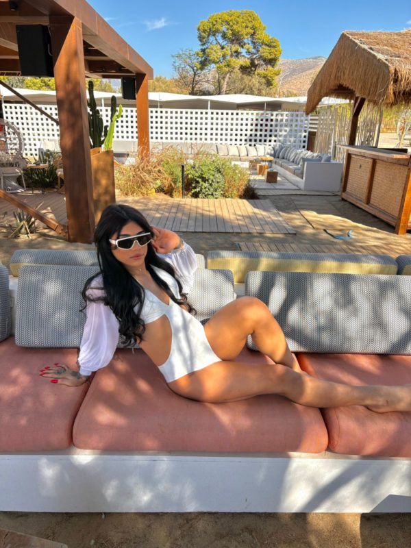 Yara Bueno 9