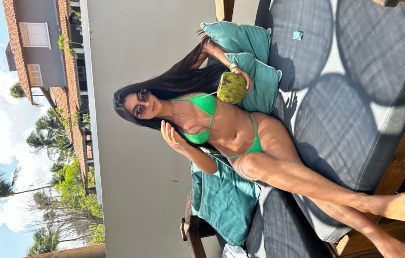 Giulia Gomes 24