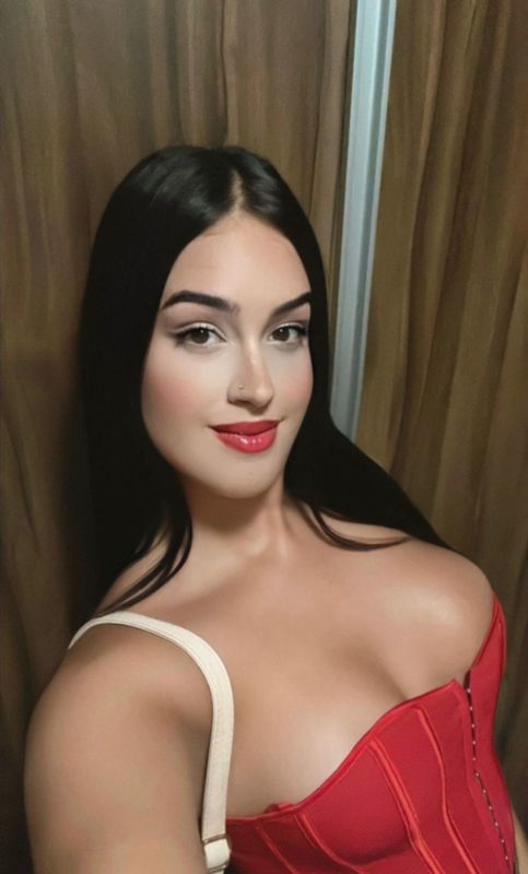 Larissa Buarque 8
