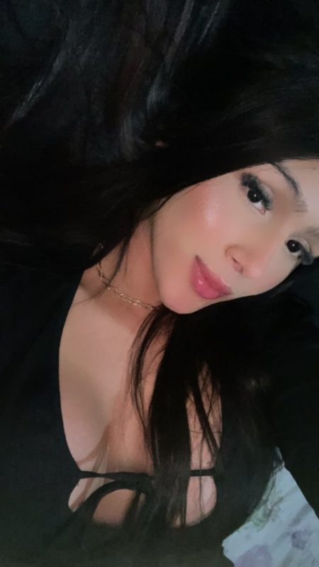 Yasmine Mello 4