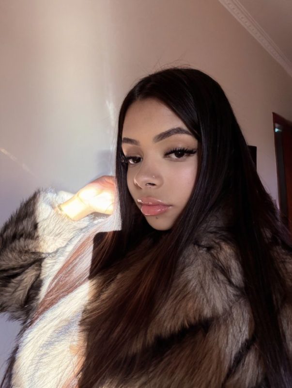 Milena Mendes 12