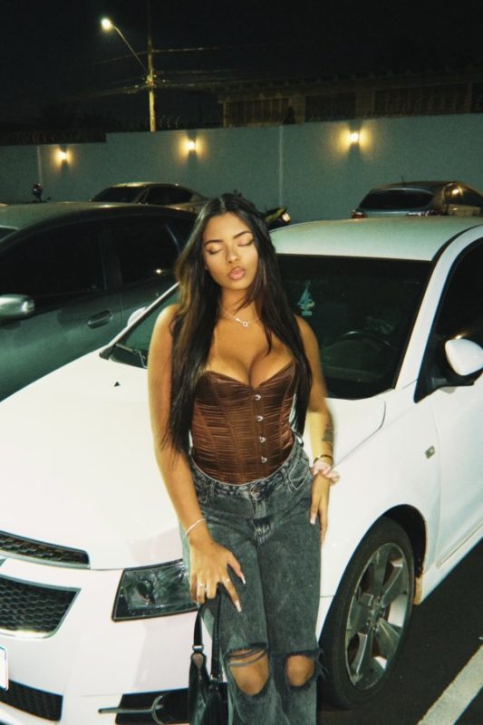 Milena Mendes 76