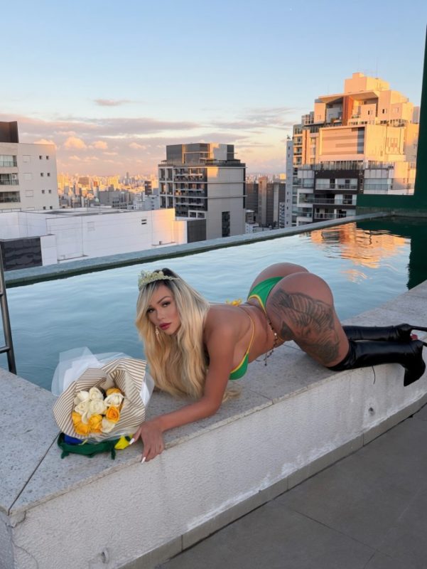 Kéfera Azaleia
