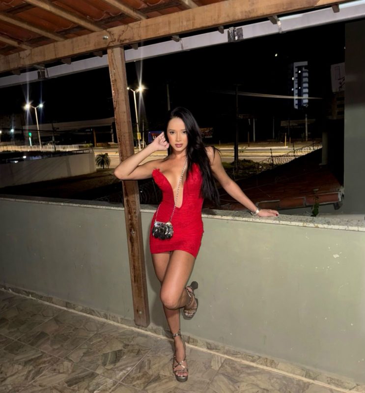 Larissa Santos 3