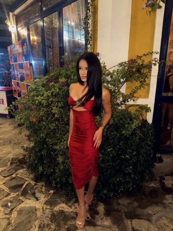 Larissa Santos 17