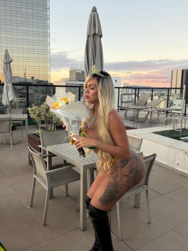 Kéfera Azaleia 12