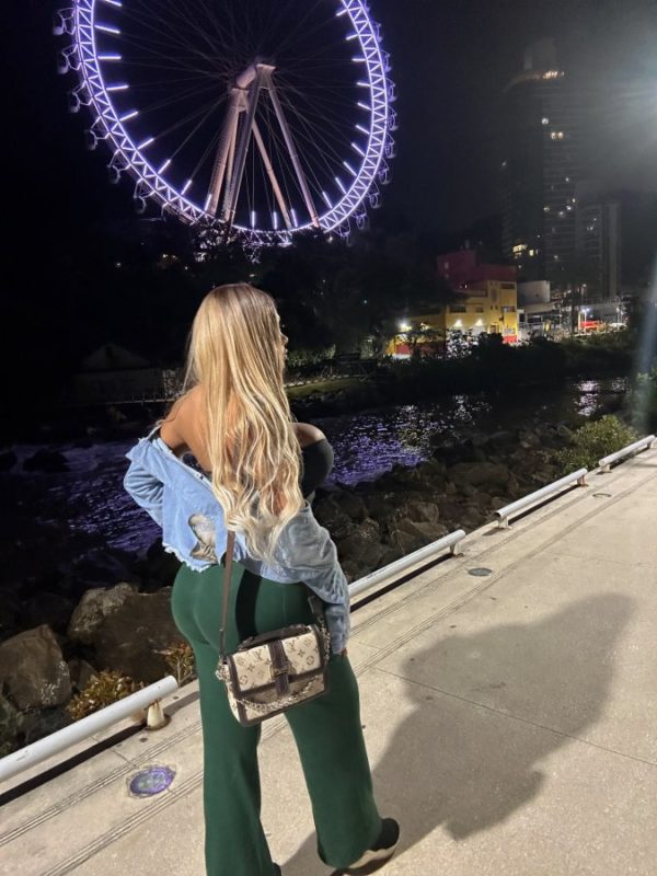 Kéfera Azaleia 12