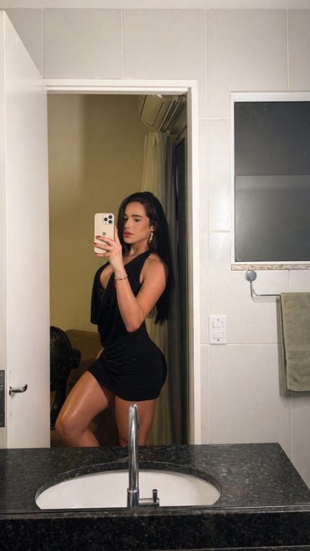 Larissa Santos 3