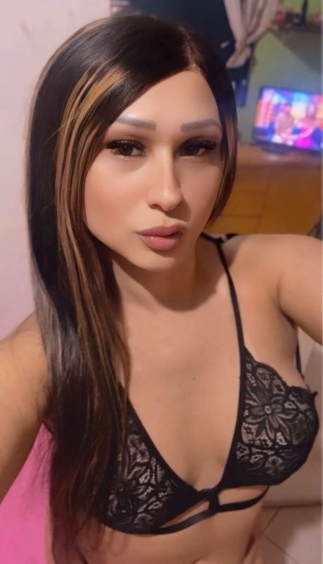 Waleska Naomy 24