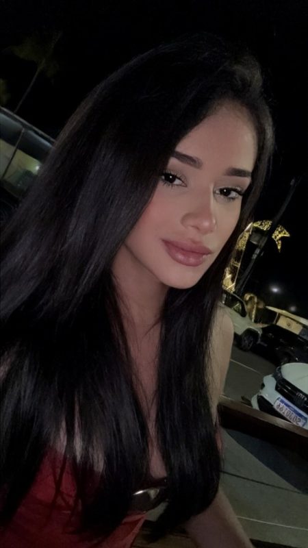 Larissa Santos 12
