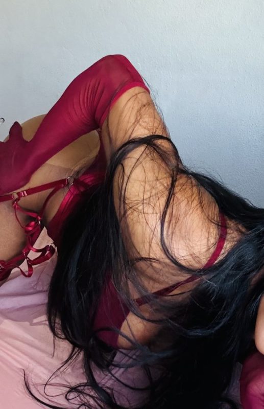 Mellyssa Fernandes 24