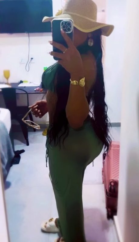 Mellyssa Fernandes 36