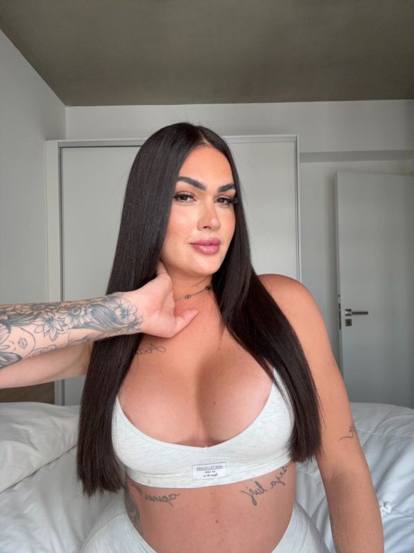Nicole Donneli 8